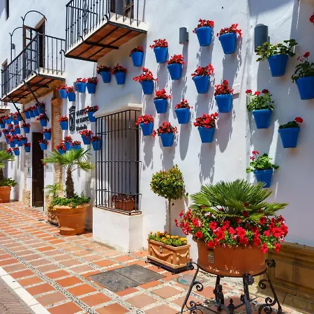 Apartment Fuente Aloha By Interhome Marbella